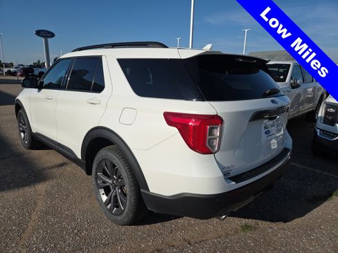 Certified 2023 Ford Explorer XLT w/ Equipment Group 202A AWD/4WD image 3
