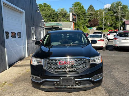 Used 2019 GMC Acadia Denali w/ Technology Package AWD/4WD image 2