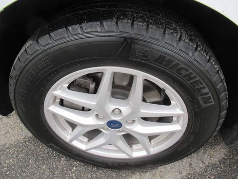 Used 2022 Ford Edge SEL w/ Convenience Package image 9