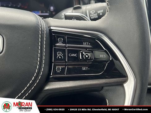 Used 2023 Jeep Grand Cherokee Overland AWD/4WD image 24