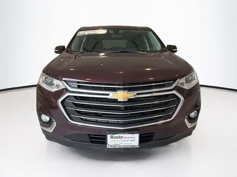 Used 2019 Chevrolet Traverse LT image 2