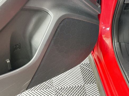 Used 2024 Subaru Crosstrek 2.0i Premium image 25