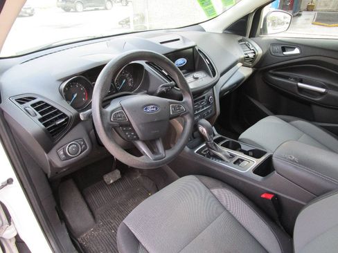 Used 2018 Ford Escape SE w/ SE Sync 3 Package FWD image 8