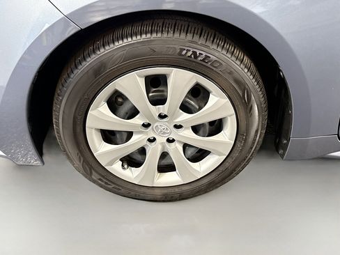 Used 2022 Toyota Corolla LE image 37