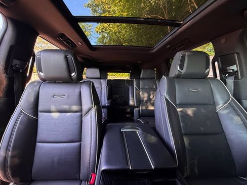 Used 2023 Cadillac Escalade ESV Sport w/ Touring Package AWD/4WD image 28