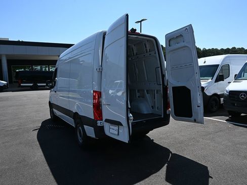 Used 2025 Mercedes-Benz Sprinter 2500 image 29