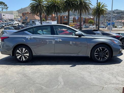 Used 2019 Nissan Altima 2.5 SL FWD image 3