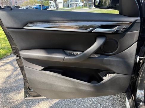 Used 2018 BMW X1 sDrive28i FWD image 11