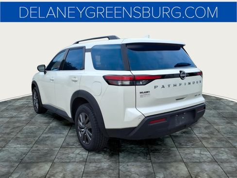 Used 2024 Nissan Pathfinder SV AWD/4WD image 5