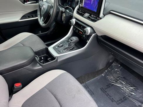 Certified 2024 Toyota RAV4 XLE w/ Convenience Package AWD/4WD image 17