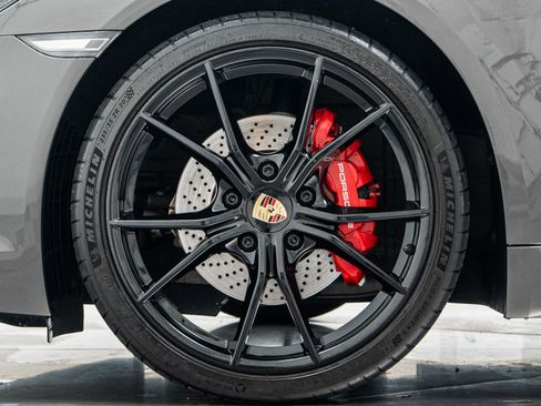 Used 2019 Porsche 718 Cayman S RWD image 10