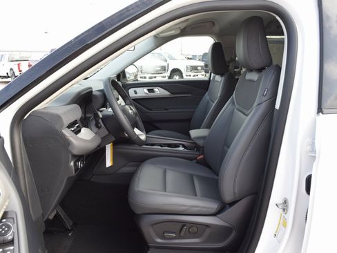 New 2026 Ford Explorer Active w/ Active Comfort Package image 18
