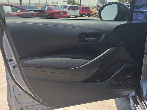 Used 2025 Toyota Corolla LE FWD image 8
