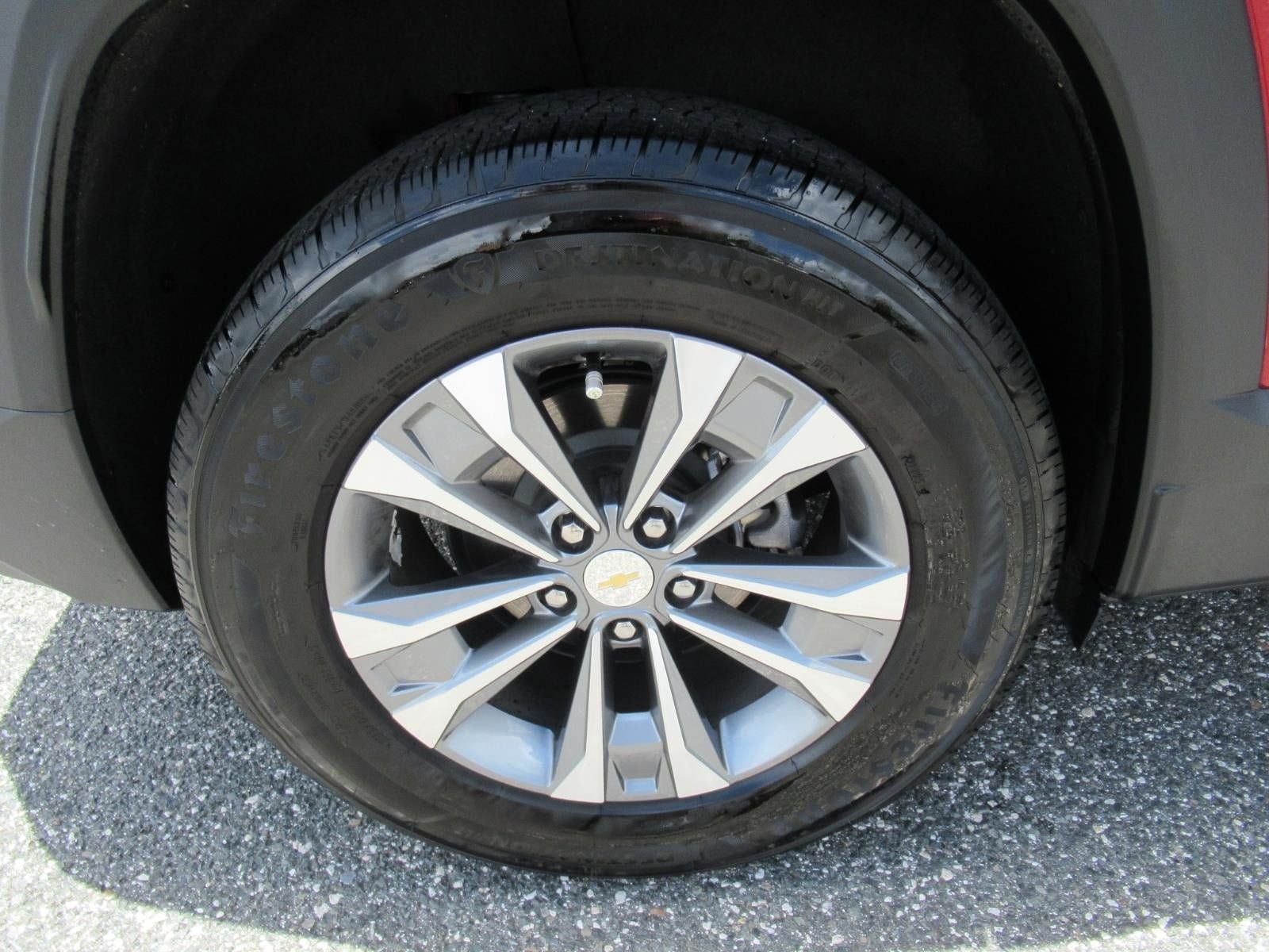 Used 2026 Chevrolet Equinox LT FWD image 8