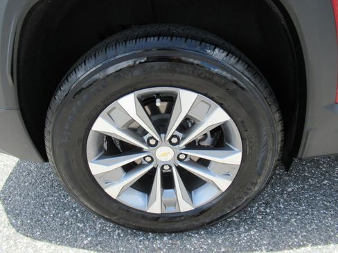Used 2026 Chevrolet Equinox LT FWD image 8