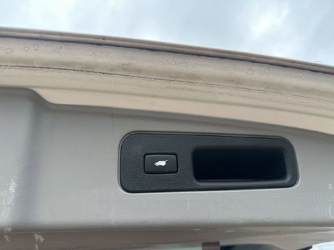 Used 2015 Honda Pilot Touring image 16