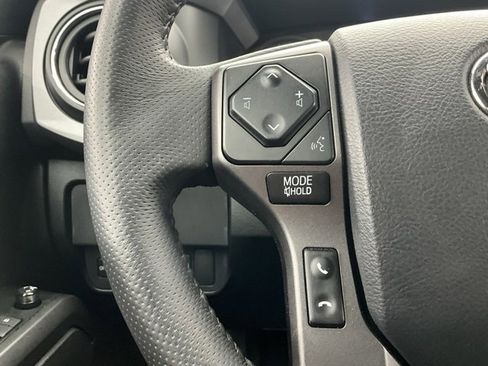 Used 2023 Toyota Tacoma TRD Sport image 17