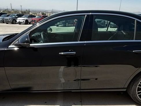 Used 2025 Mercedes-Benz C 300 Sedan image 6