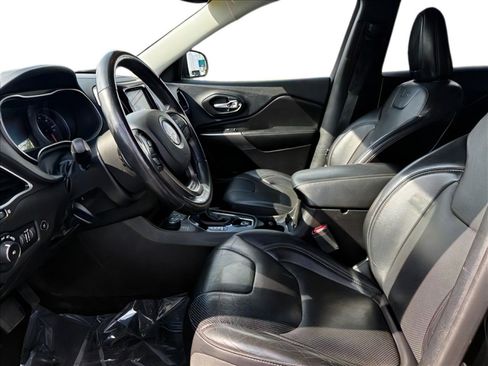 Used 2019 Jeep Cherokee Limited AWD/4WD image 15