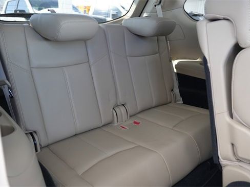 Used 2020 Nissan Pathfinder SL image 22