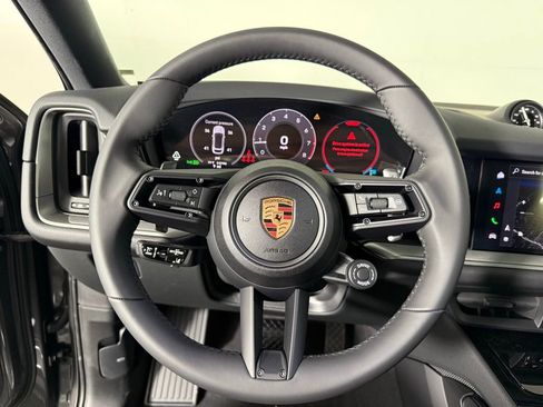 New 2025 Porsche Cayenne Coupe image 36