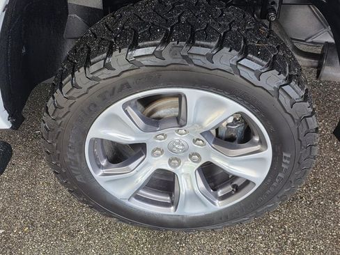 Used 2023 RAM 1500 Laramie AWD/4WD image 40