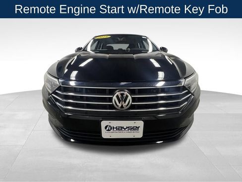 Used 2019 Volkswagen Jetta SEL w/ Cold Weather Package FWD image 10