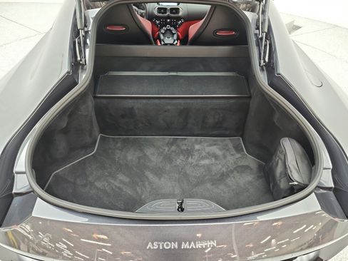 Used 2021 Aston Martin V8 Vantage Coupe RWD image 22