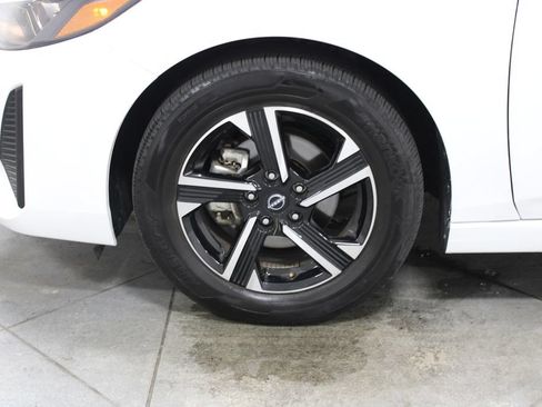 Used 2025 Nissan Sentra SV FWD image 17