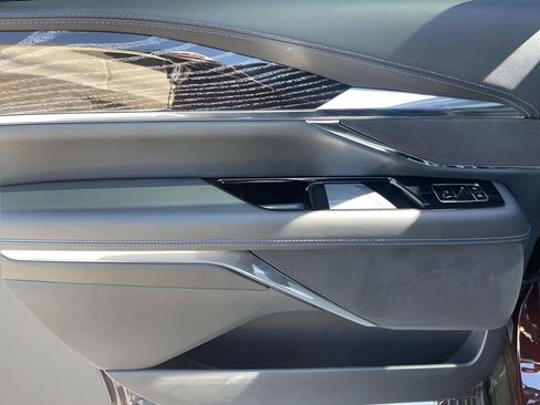 New 2025 Cadillac Escalade IQ Sport 1 w/ LPO, ONYX Package image 23