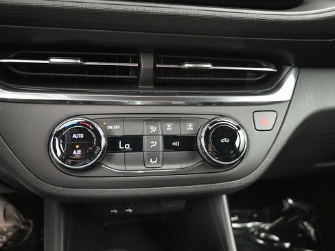 Used 2024 Buick Envista Preferred FWD image 16