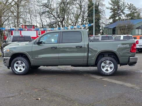 New 2026 RAM 1500 Big Horn AWD/4WD image 9