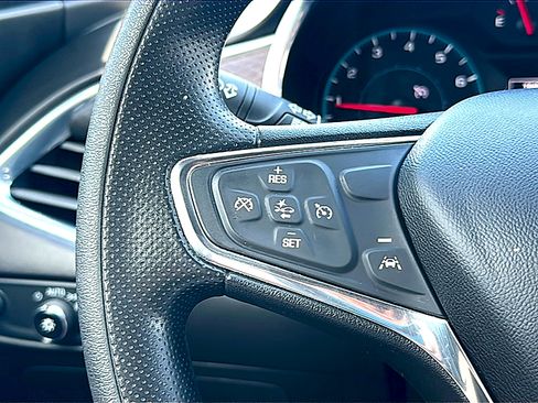 Used 2021 Chevrolet Malibu LT FWD image 28