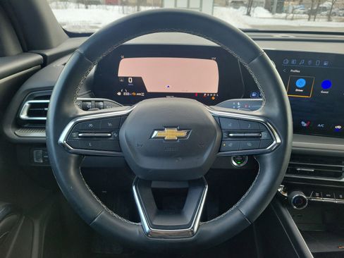 Used 2024 Chevrolet Traverse LT AWD/4WD image 22