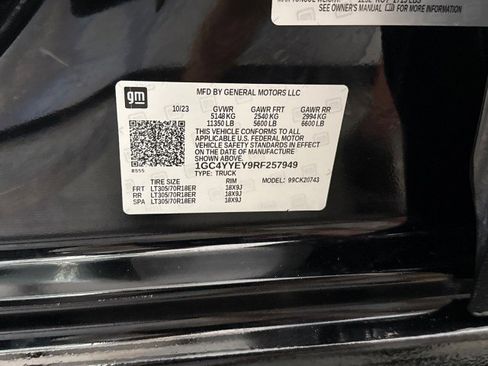 Used 2024 Chevrolet Silverado 2500 ZR2 w/ Technology Package image 85