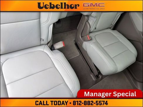 Used 2021 Chevrolet Traverse LT AWD/4WD image 6