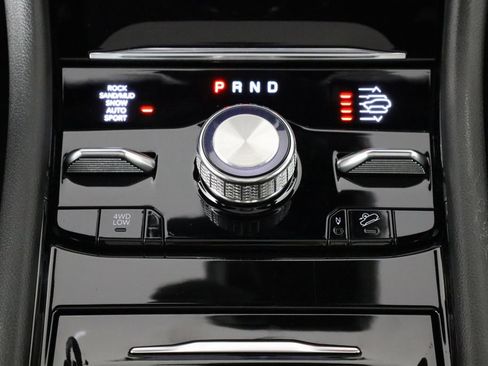 Used 2025 Jeep Grand Cherokee Summit AWD/4WD image 30