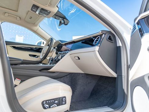 New 2026 Bentley Flying Spur Plug-In Hybrid AWD/4WD image 2
