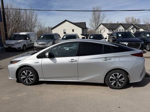 Used 2017 Toyota Prius Prime Plus image 8