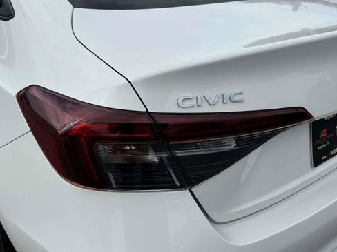 Used 2025 Honda Civic FWD Hybrid Sedan image 15