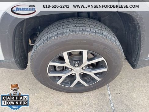 Used 2024 Jeep Grand Cherokee L Limited w/ Luxury Tech Group II image 7