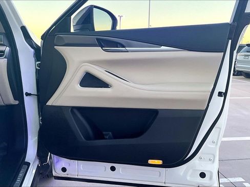 Certified 2025 INFINITI QX60 Luxe image 24