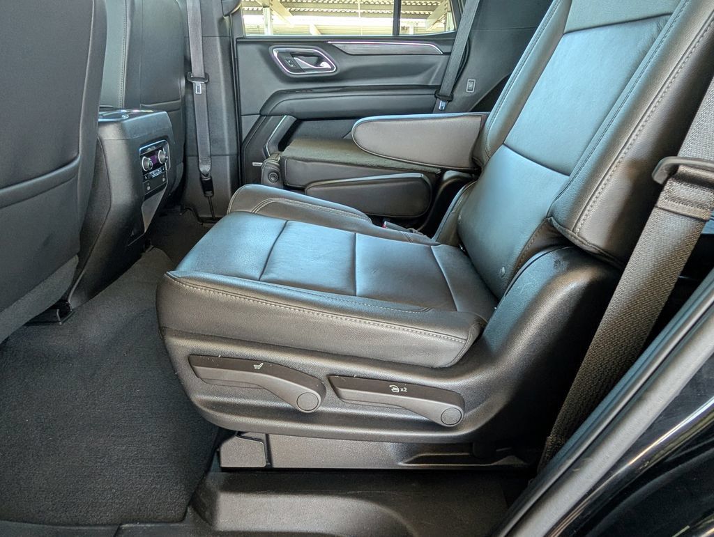 Used 2023 Chevrolet Tahoe Z71 w/ Luxury Package AWD/4WD image 23