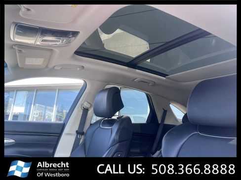 Used 2022 Genesis GV70 2.5T w/ Select Package AWD/4WD image 31