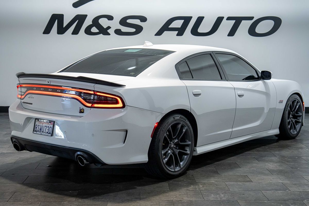 Used 2020 Dodge Charger Scat Pack RWD image 2