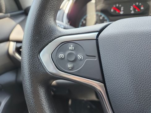Used 2020 Chevrolet Traverse LS FWD image 33