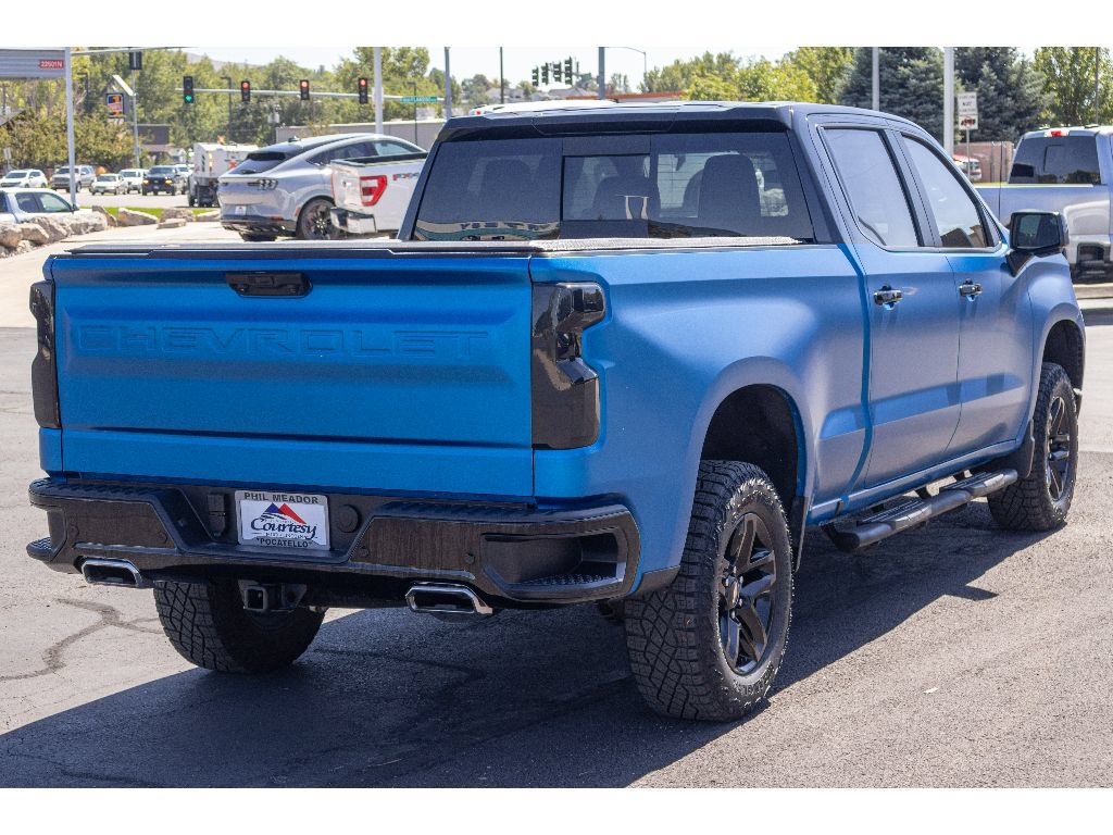 Used 2024 Chevrolet Silverado 1500 LT Trail Boss w/ LT Trail Boss Premium Package AWD/4WD image 3