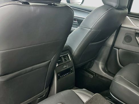 Used 2024 MAZDA CX-90 Plug-In Hybrid w/ Premium Plus AWD/4WD image 29
