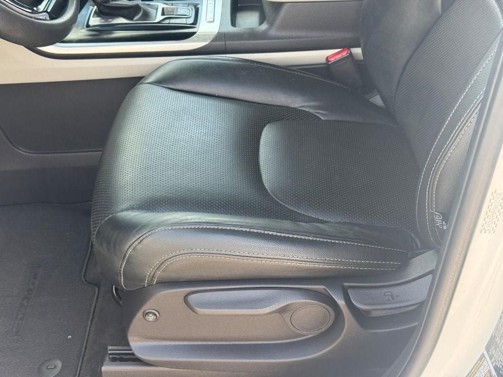 Used 2022 Kia Carnival LX FWD image 18