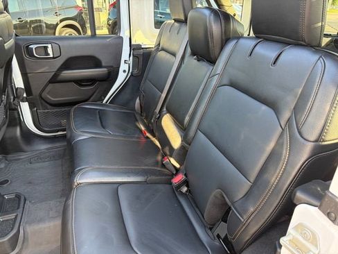 Used 2024 Jeep Wrangler Unlimited Sahara w/ Technology Group AWD/4WD image 35